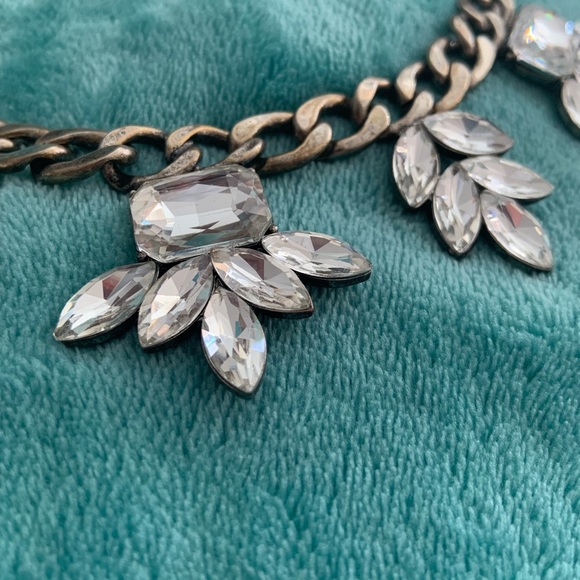 Marlyn Schiff Chunky Chain Statement Necklace - Picture 3 of 3